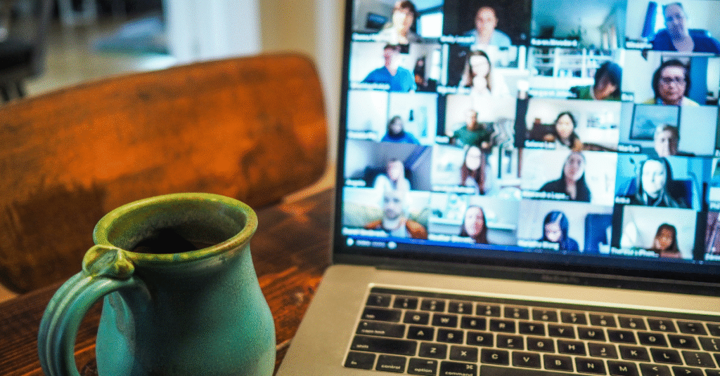 Beyond the Screen: How My Amazon Guy Fosters a Collaborative Culture Across Continents 1 My Amazon Guy Company Culture