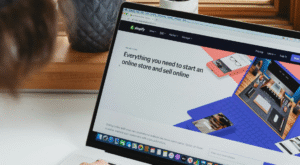 Pros and Cons of Shopify - Featured Image