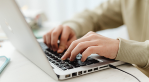 Best E-commerce Website Builder - Featured Image